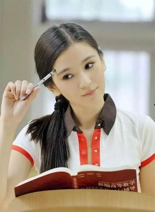 广西网红校花吃瓜,网络热议背后的真相揭秘”