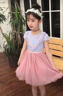 抖音小女孩网红吃瓜