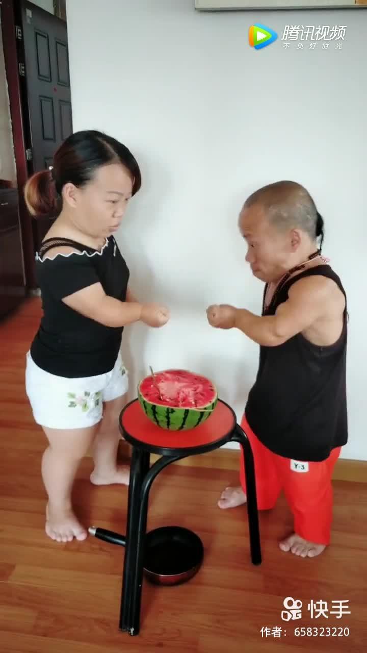 夫妻网红吃瓜视频在线观看,揭秘娱乐圈幕后故事